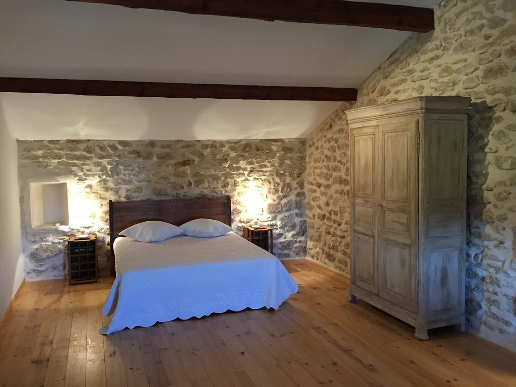 B&B - Le Vieux Figuier Вакерас Экстерьер фото